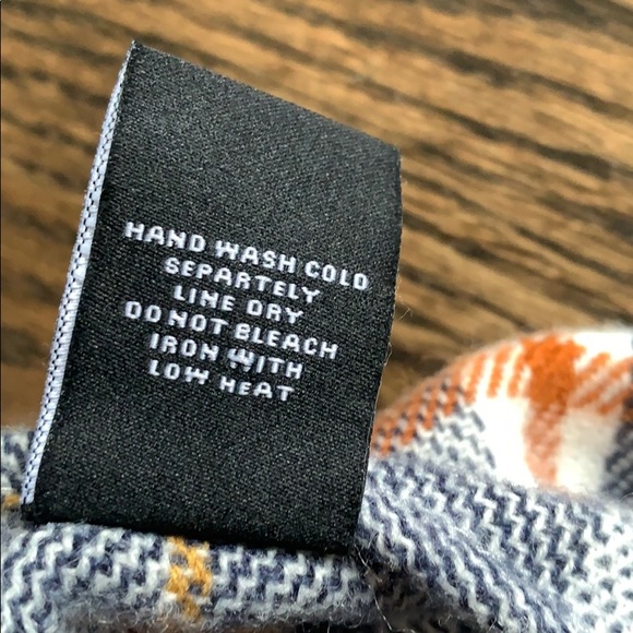 Poncho - Picture 9 of 10